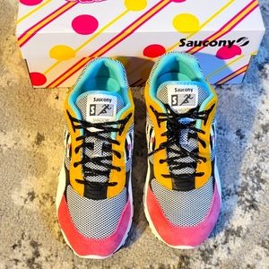 Saucony Mens Shadow 6000 "LIQUORICE " Size 8